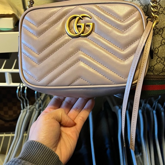 Crossbody- Gucci Marmont small camera bag - Picture 4 of 9
